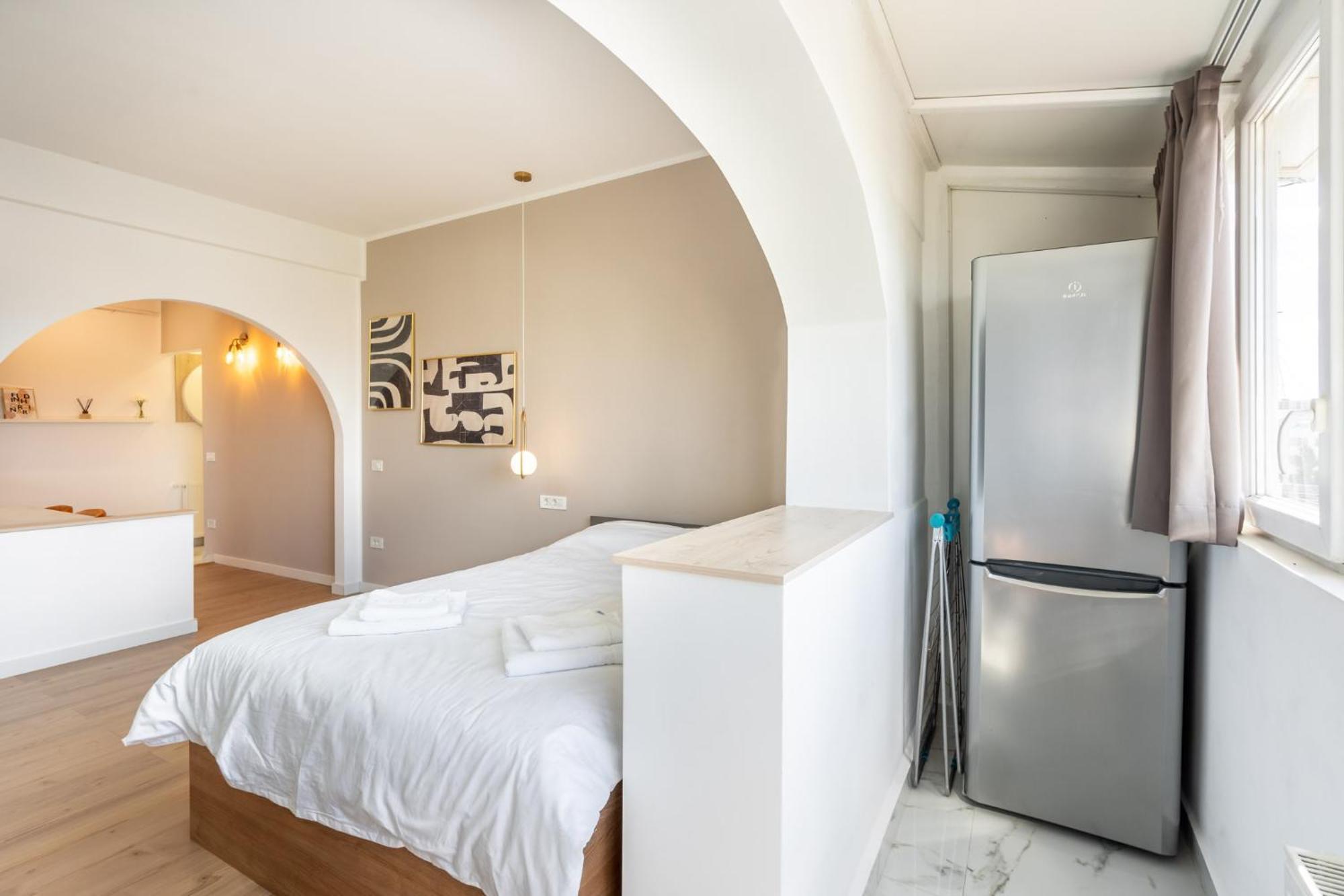 Sunset - Luxury Studio On Calea Victoriei Boekarest Buitenkant foto